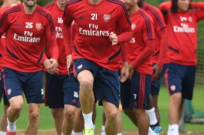 爱游戏体育-今晚埃因霍温强势反弹——法甲节点到来，质疑声仍在，控场能力受关注(欧冠巴萨vs埃因霍温90分钟)