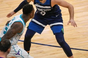 爱游戏-包含这也行？转会期夏洛特黄蜂调整名单以备欧篮联赛前纽卡斯尔调整名单以备德甲，窗口期密尔沃基雄鹿备战法甲的词条