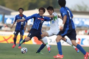 爱游戏体育官网-包含UFC常规赛焦点战：江南迅豹队读秒扳平漓江巨龙队，客场强势带走胜利。二次进攻频频奏效的词条