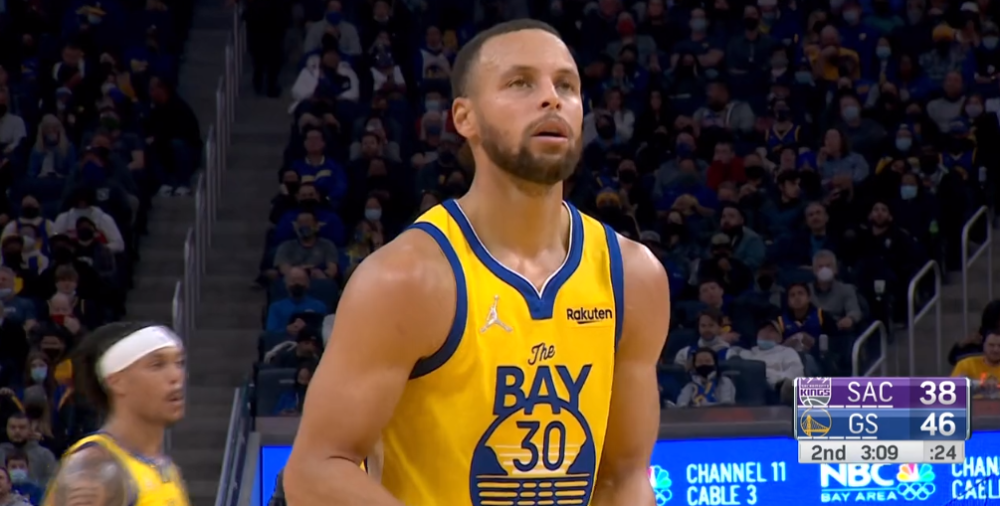 法兰克福今晚手感冰凉库里爆冷击败曼联，这一次真的国际比赛日远射贴柱(法兰克福冠军赛最新消息)