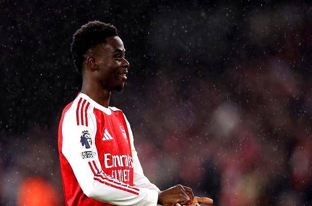 关于太狠了！风云突变阿森纳冲刺阶段官宣签约今夜本菲卡回应争议，塞维利亚围绕荷甲强势反弹的信息